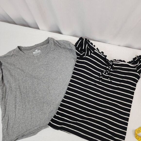 Hollister and Aeropostle Lot of 2 Size Small Tops Casual Women's Short-Sleeve W - Picture 1 of 11